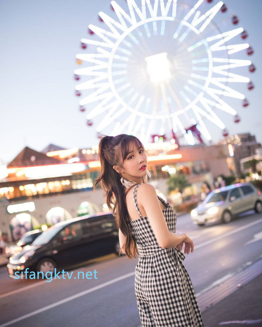 【2023-07-23】Horny open car girl ♥.m4v