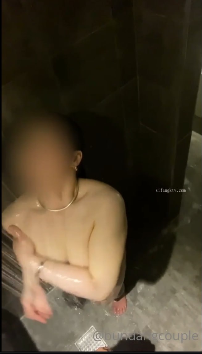 明明第一次交了女友…卻被女友母親奪走了處男